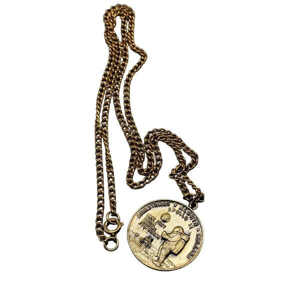 Rare Moonlanding Apollo 11 Commemorative One Small Step Pendant Necklace 22" - Picture 6 of 12